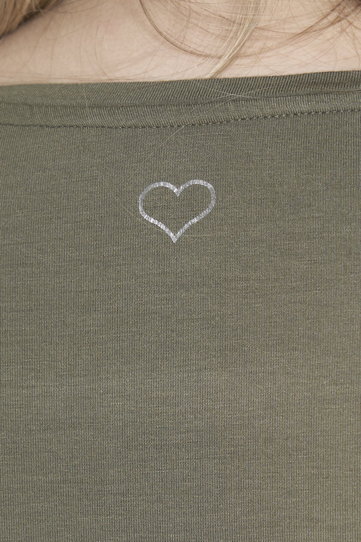Plus size T-shirt dame Army med 3/4 ærmer – Blød og komfortabel