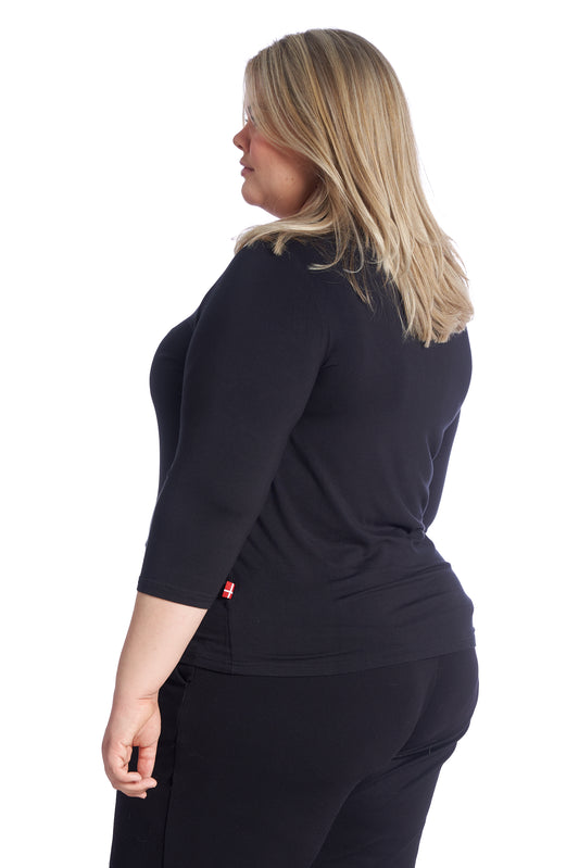 Plus size T-shirt dame sort med 3/4 ærmer – Blød og komfortabel