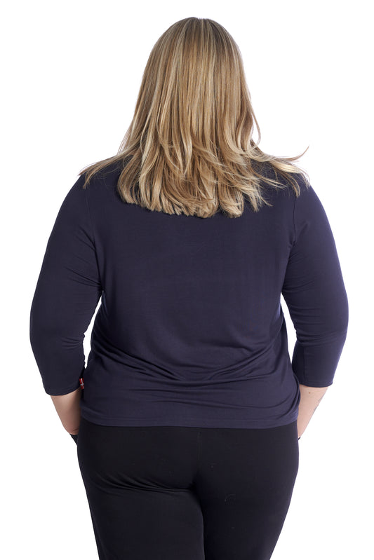 Plus size T-shirt dame navy med 3/4 ærmer – Blød og komfortabel