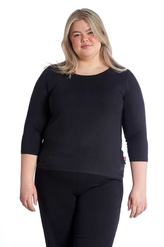 Plus size T-shirt dame sort med 3/4 ærmer – Blød og komfortabel