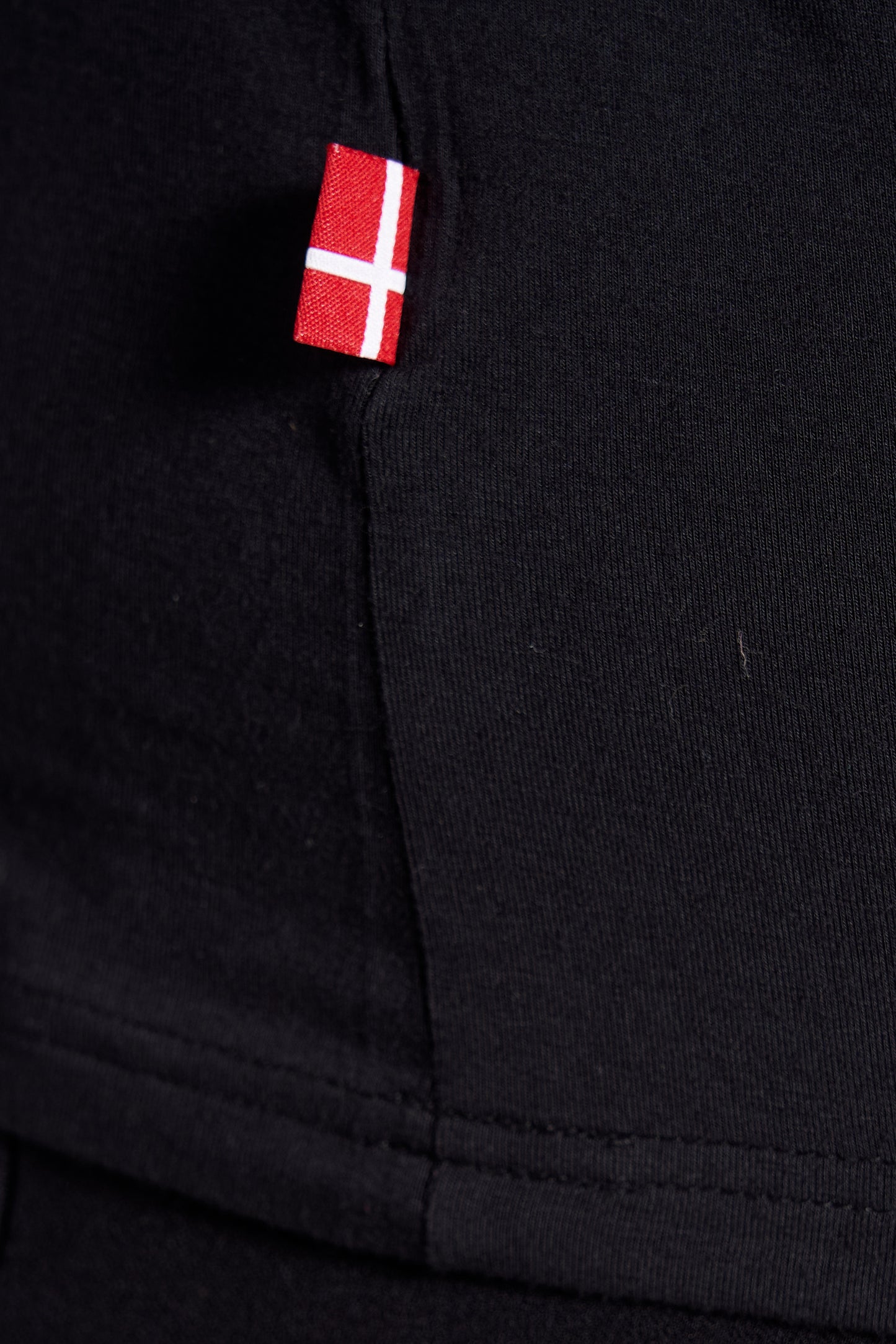 Plus size T-shirt dame sort med 3/4 ærmer – Blød og komfortabel