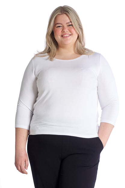 Plus size T-shirt dame, hvid med 3/4 ærmer – Blød og komfortabel
