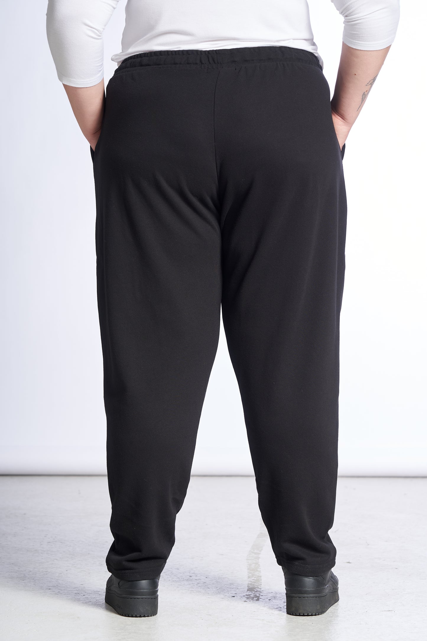 Plus size sweatpants dame – Str. 42-60 Black